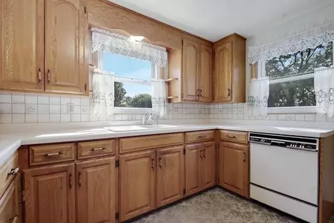 Kitchen - 202480 County Rd E, Marshfield, WI 54449 photo 4 of 5