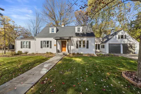 40 Hillcrest Dr, Stevens Point, WI 54481