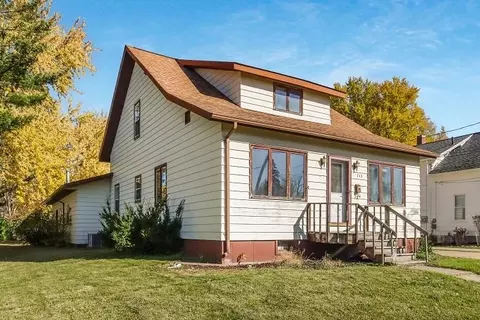 713 E 5th St, Marshfield, WI 54449