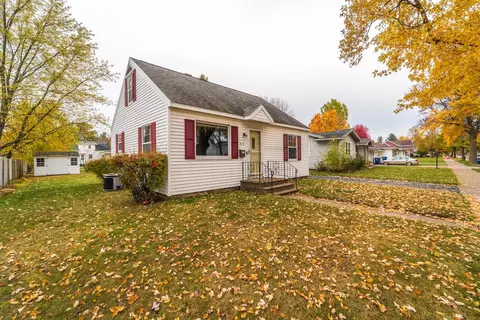 810 N 6th Ave, Wausau, WI 54401