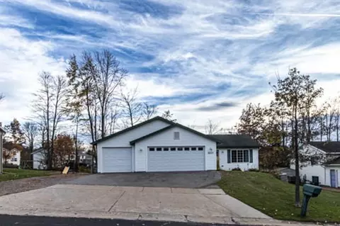 6607 Morgan Creek Dr, Wausau, WI 54401