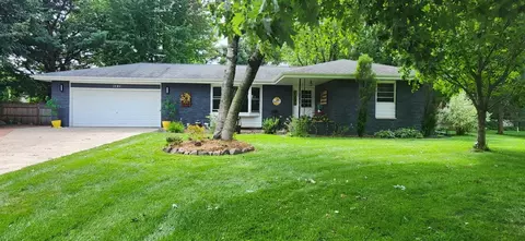 1121 Bel Aire Dr, Plover, WI 54467