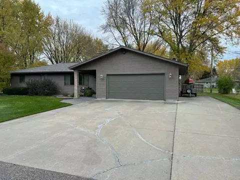 1316 E 18th St, Marshfield, WI 54449