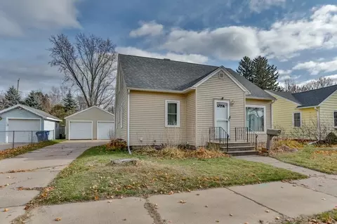 1009 N 7th Ave, Wausau, WI 54401
