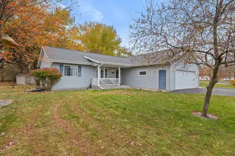 Exterior - 1412 E 26th St, Marshfield, WI 54449 photo 3 of 9