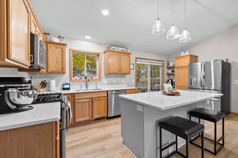 Kitchen - 1412 E 26th St, Marshfield, WI 54449 photo 6 of 8