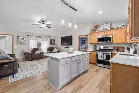 Kitchen - 1412 E 26th St, Marshfield, WI 54449 photo 4 of 8