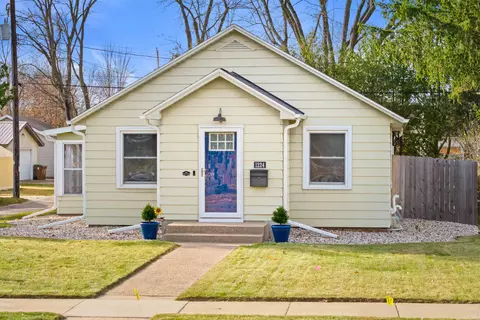 1224 Frontenac Ave, Stevens Point, WI 54481