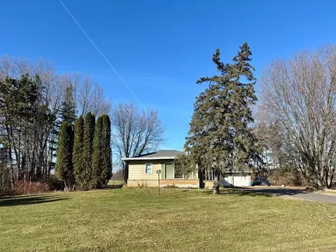 224530 County Road Y, Hatley, WI 54440