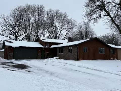 1901 Pecan Pkwy, Marshfield, WI 54449