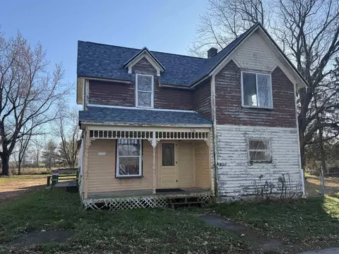 1197 County Road D, Almond, WI 54909