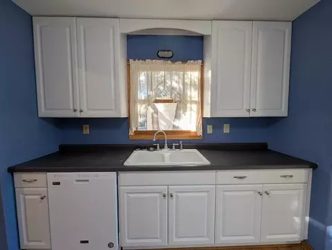 Kitchen - 185 Shaw St, Phillips, WI 54555 photo 3 of 4