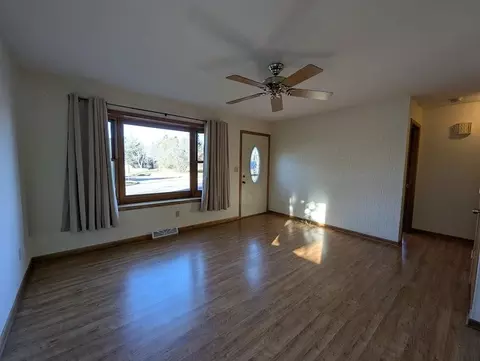 Living - 185 Shaw St, Phillips, WI 54555 photo 3 of 5