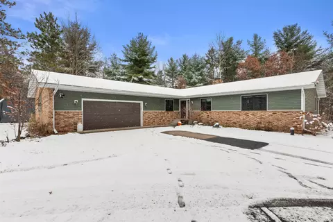 1651 Audreys Ln, Stevens Point, WI 54482