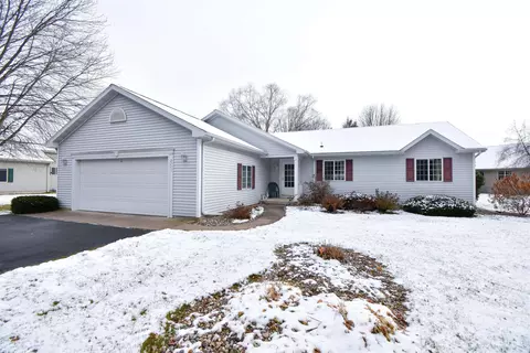 2711 Porter Rd, Plover, WI 54467