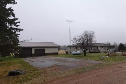 1247 N Oak Rd, Stevens Point, WI 54481