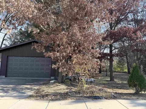 2221 10th St S, Wisconsin Rapids, WI 54494