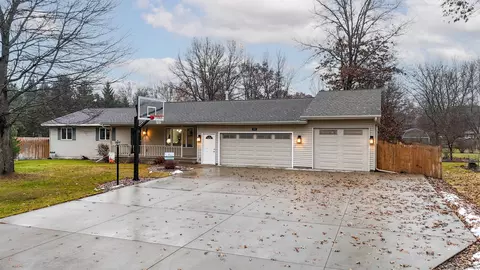 3339 Bonnie Bay Rd, Stevens Point, WI 54481