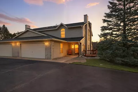 260 White Oak Ave, Plover, WI 54467