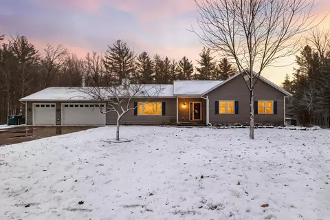 2701 Blue Jay Ln, Stevens Point, WI 54481