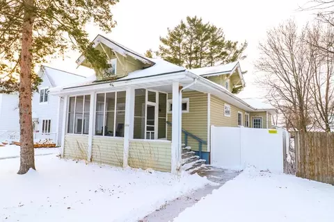 1004 S Cherry Ave, Marshfield, WI 54449