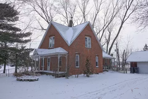 171 S 4th St, Dorchester, WI 54425
