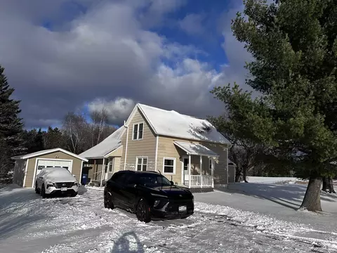 174438 Cypress Ln, Hatley, WI 54440