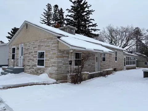 407 N Vine Ave, Marshfield, WI 54449