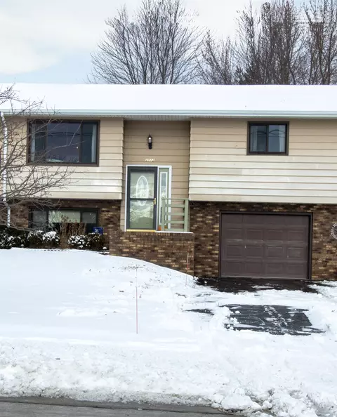 1012 W Campus Dr, Wausau, WI 54401
