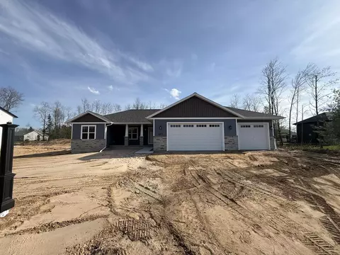 621 Amberwood Way, Plover, WI 54467