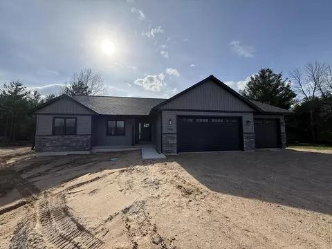 790 Torrey Pines Way, Plover, WI 54467