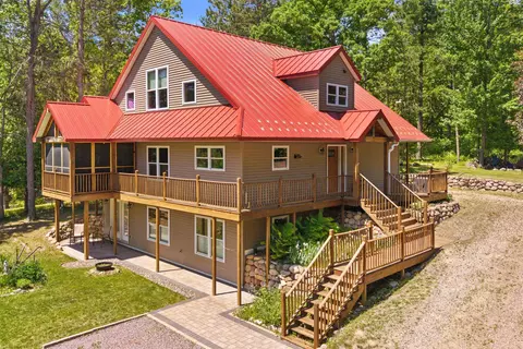 8840 Spring Lake Rd, Amherst, WI 54406