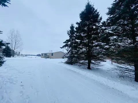 9505 Town Hall Rd, Amherst Junction, WI 54407