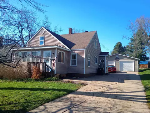 109 W 10th St, Neillsville, WI 54456