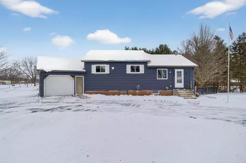 349 Crestview Ln, Nekoosa, WI 54457