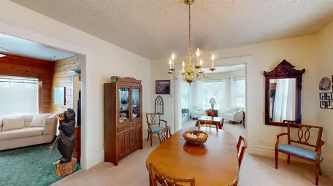 Dining - 314 E Blodgett St, Marshfield, WI 54449 photo 3 of 4