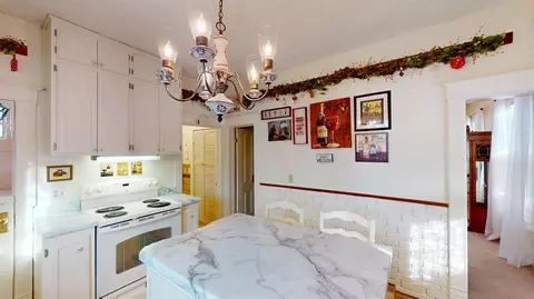 Kitchen - 314 E Blodgett St, Marshfield, WI 54449 photo 2 of 4