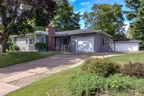3104 Seymour Ln, Wausau, WI 54401