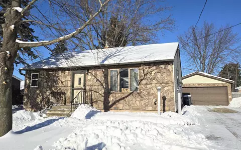911 Pepper Ave, Wisconsin Rapids, WI 54494
