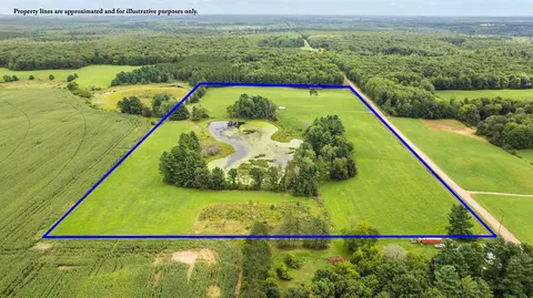 10498 E Saumer Rd, Rosholt, WI 54473 photo 3