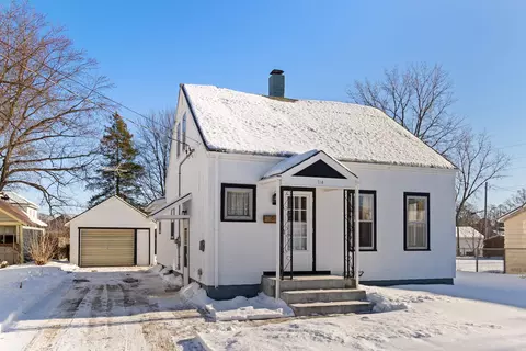 718 Maiden Ln, Shawano, WI 54166