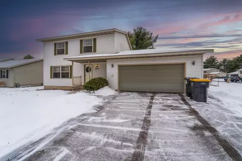 5902 Coronado Dr, Weston, WI 54476