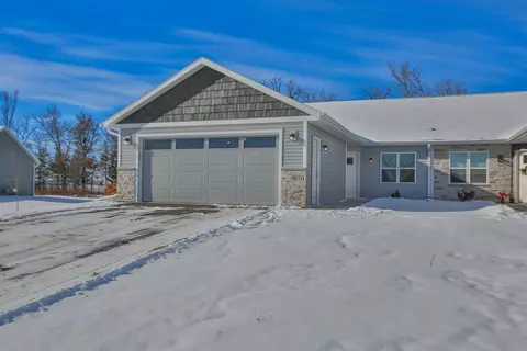 970 Morning Star Ln, Plover, WI 54467