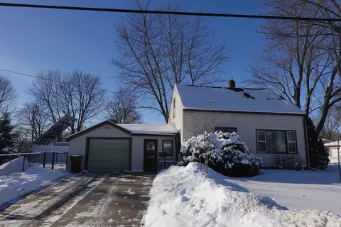 3025 Mc Culloch St, Stevens Point, WI 54481