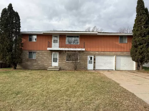2106-2108 Vermont Ave, Stevens Point, WI 54481