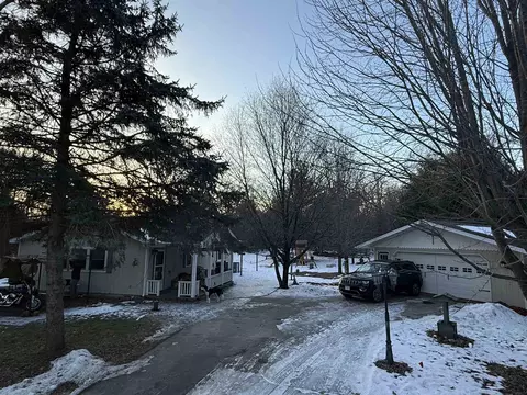 607 W Whispering Cir, Redgranite, WI 54970
