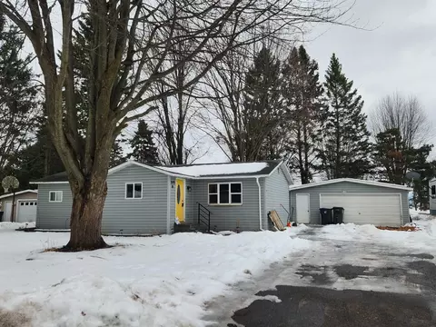 305 W Roberts St, Spencer, WI 54449