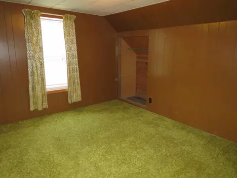 Bedroom - 610 Flint Ave, Mattoon, WI 54450 photo 4 of 4