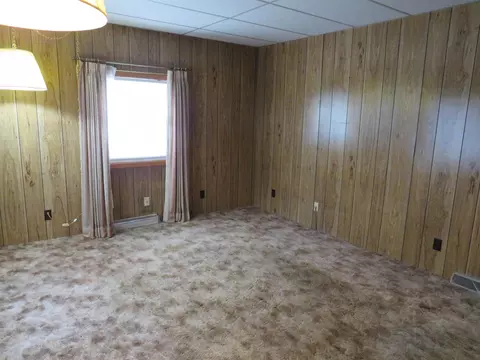 Living - 610 Flint Ave, Mattoon, WI 54450 photo 2 of 2