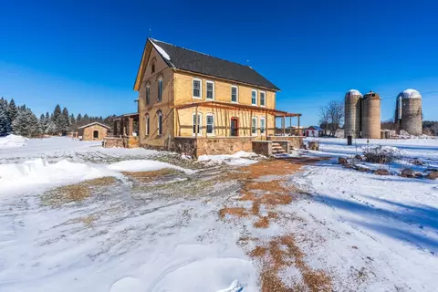 101 E School House Rd, Bowler, WI 54416